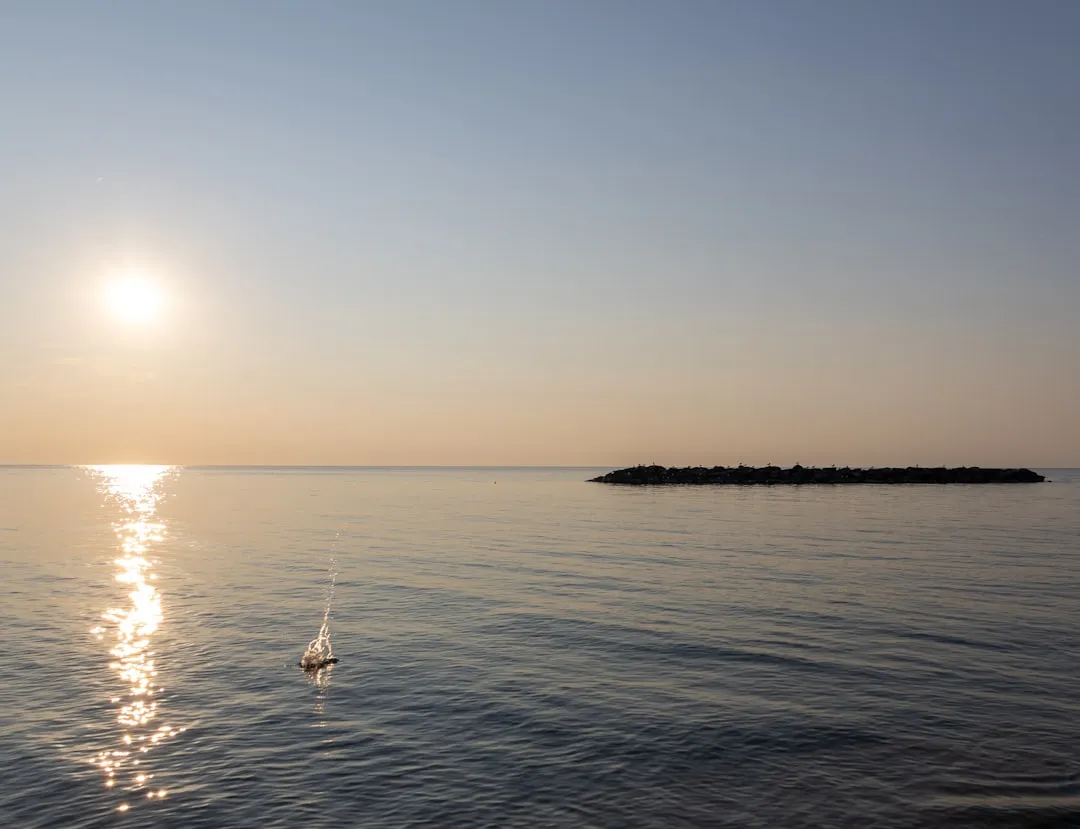 Headlands Beach: Ohio's Longest Natural Beach (Image Credits: Unsplash)
